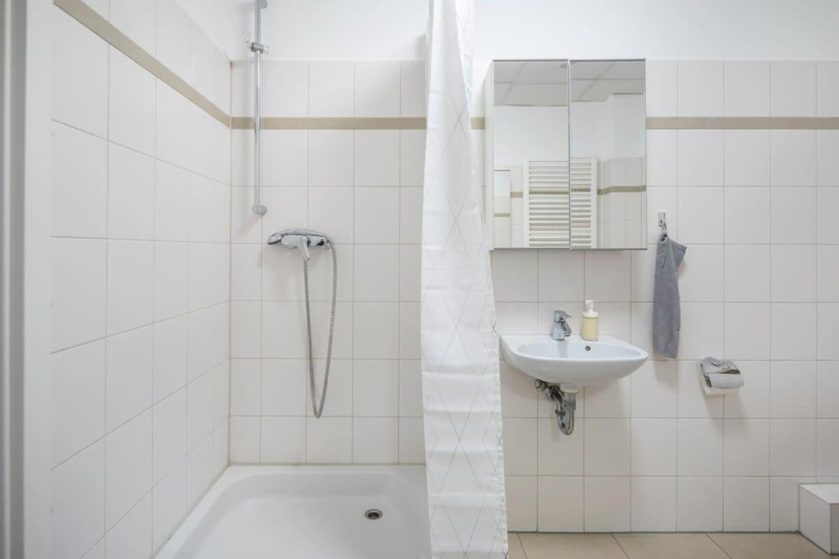 Cosy 2 Room Apartment In Hamburg Hammerbrook Luaran gambar
